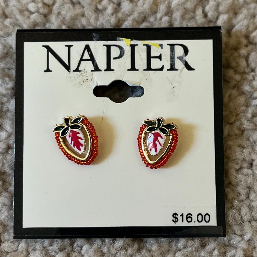 Beaded *Strawberry Studs* | NWT || Dainty Cottage Core Strawberry Earrings || - Picture 1 of 6